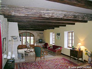 South France - Alpilles - 4 Bedroom - Mas accommodation - living room (PR-718) photo 1 of 7