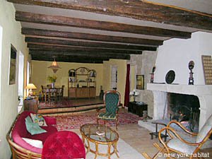 South France - Alpilles - 4 Bedroom - Mas accommodation - living room (PR-718) photo 3 of 7