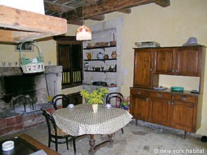 South France - Alpilles - 4 Bedroom - Mas accommodation - kitchen (PR-718) photo 3 of 8