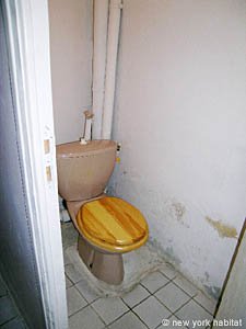 South France - Alpilles - 4 Bedroom - Mas accommodation - bathroom 3 (PR-718) photo 1 of 1