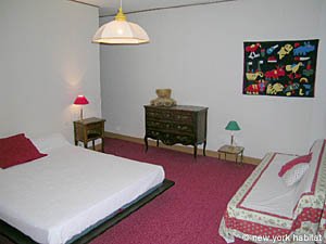 South France - Alpilles - 4 Bedroom - Mas accommodation - bedroom 2 (PR-718) photo 5 of 10