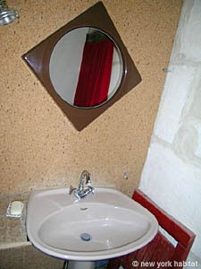 South France - Alpilles - 4 Bedroom - Mas accommodation - bedroom 2 (PR-718) photo 9 of 10