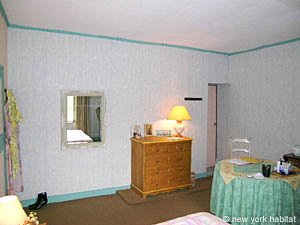 South France - Alpilles - 4 Bedroom - Mas accommodation - bedroom 4 (PR-718) photo 3 of 5