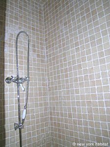 South France - Alpilles - 5 Bedroom - Mas accommodation - bathroom 1 (PR-719) photo 3 of 5