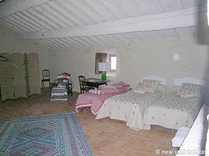 South France - Alpilles - 5 Bedroom - Mas accommodation - bedroom 3 (PR-719) photo 2 of 7