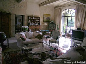 South France - Alpilles - 5 Bedroom - Mas accommodation - living room (PR-719) photo 4 of 17