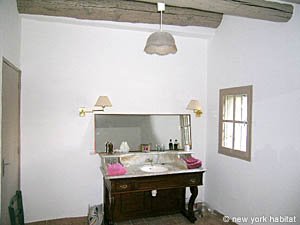 South France - Alpilles - 5 Bedroom - Mas accommodation - bedroom 5 (PR-719) photo 4 of 8