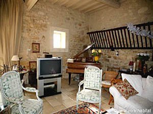 South France - Alpilles - 5 Bedroom - Mas accommodation - living room (PR-719) photo 6 of 17