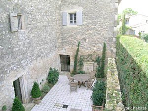 South France - Alpilles - 5 Bedroom - Mas accommodation - bedroom 5 (PR-719) photo 7 of 8