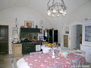 South France - Alpilles - 5 Bedroom - Mas accommodation - kitchen (PR-719) photo 2 of 8