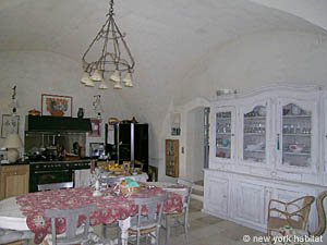 South France - Alpilles - 5 Bedroom - Mas accommodation - kitchen (PR-719) photo 3 of 8