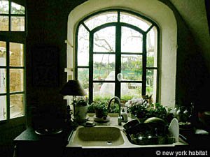 South France - Alpilles - 5 Bedroom - Mas accommodation - kitchen (PR-719) photo 5 of 8