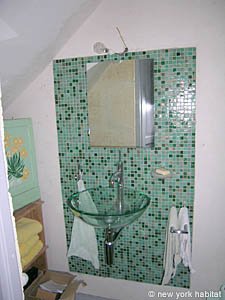 South France - Alpilles - 5 Bedroom - Mas accommodation - bathroom 2 (PR-719) photo 1 of 3