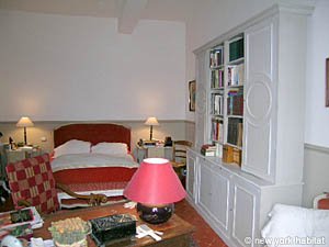 South France - Alpilles - 5 Bedroom - Mas accommodation - bedroom 2 (PR-719) photo 2 of 7