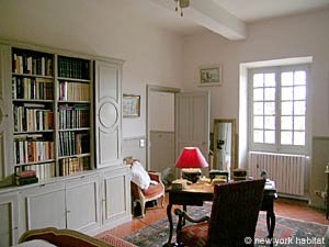South France - Alpilles - 5 Bedroom - Mas accommodation - bedroom 2 (PR-719) photo 5 of 7