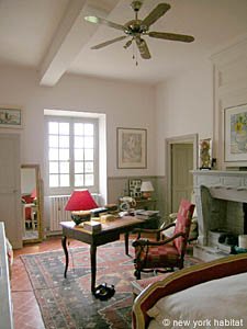 South France - Alpilles - 5 Bedroom - Mas accommodation - bedroom 2 (PR-719) photo 6 of 7