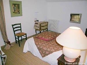 South France - Alpilles - 2 Bedroom - Villa accommodation - bedroom 2 (PR-720) photo 1 of 6