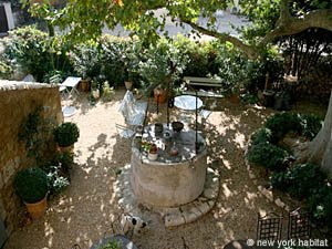 South France - Alpilles - 2 Bedroom - Villa accommodation - bedroom 2 (PR-720) photo 5 of 6