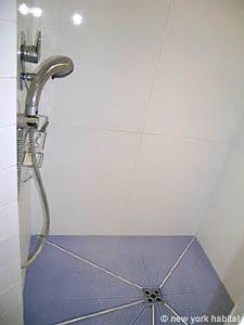 South France - French Riviera - 3 Bedroom - Townhouse accommodation - bathroom 1 (PR-722) photo 5 of 5