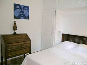 South France - French Riviera - 3 Bedroom - Townhouse accommodation - bedroom 2 (PR-722) photo 5 of 5