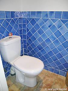 South France - French Riviera - 3 Bedroom - Townhouse accommodation - bathroom 2 (PR-722) photo 4 of 4