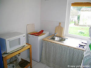 South France - Montpellier Region - Studio accommodation - kitchen (PR-724) photo 2 of 4