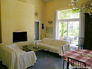 South France - Aix en Provence - Marseilles - 2 Bedroom - Maison de Village accommodation - living room (PR-728) photo 1 of 14