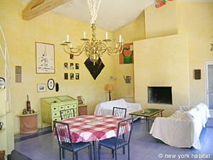 South France - Aix en Provence - Marseilles - 2 Bedroom - Maison de Village accommodation - living room (PR-728) photo 6 of 14