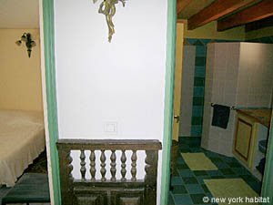 South France - Aix en Provence - Marseilles - 2 Bedroom - Maison de Village accommodation - bedroom 1 (PR-728) photo 1 of 6