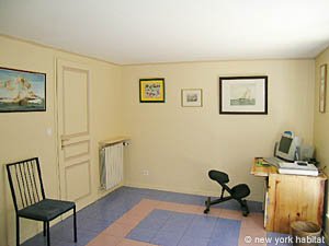 South France - Aix en Provence - Marseilles - 2 Bedroom - Maison de Village accommodation - bedroom 1 (PR-728) photo 2 of 6