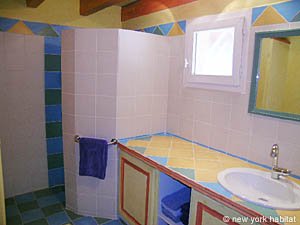 South France - Aix en Provence - Marseilles - 2 Bedroom - Maison de Village accommodation - bathroom 1 (PR-728) photo 1 of 3