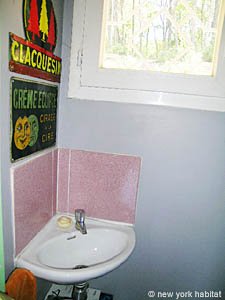 South France - Aix en Provence - Marseilles - 2 Bedroom - Maison de Village accommodation - bathroom 2 (PR-728) photo 1 of 2