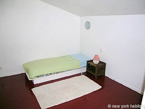 South France - Aix en Provence - Marseilles - 2 Bedroom - Maison de Village accommodation - bedroom 2 (PR-728) photo 1 of 3