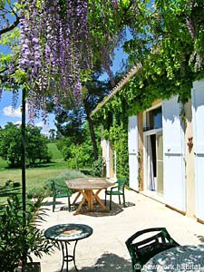 South France - Aix en Provence - Marseilles - 2 Bedroom - Maison de Village accommodation - Apartment reference PR-728
