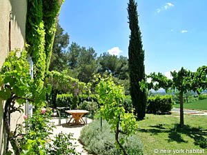 South France - Aix en Provence - Marseilles - 2 Bedroom - Maison de Village accommodation - other (PR-728) photo 14 of 23