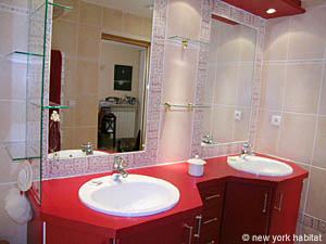 S&uuml;dfrankreich 4 Zimmer - Villa wohnung bed breakfast - badezimmer 2 (PR-730) photo 1 von 4