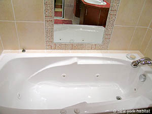 S&uuml;dfrankreich 4 Zimmer - Villa wohnung bed breakfast - badezimmer 2 (PR-730) photo 4 von 4