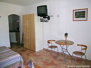 Sud de la France - Côte d'Azur - Studio T1 appartement location vacances - séjour (PR-734) photo 6 sur 7 Sud de la France - Côte d'Azur - Studio T1 appartement location vacances - séjour (PR-734) photo 6 sur 7