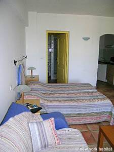 Sud de la France - Côte d'Azur - Studio T1 appartement location vacances - séjour (PR-734) photo 7 sur 7 Sud de la France - Côte d'Azur - Studio T1 appartement location vacances - séjour (PR-734) photo 7 sur 7