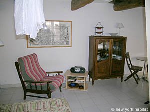 South France - Alpilles - Studio accommodation - living room (PR-742) photo 5 of 7