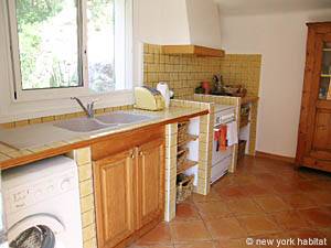 South France - Upper Var - 2 Bedroom - Villa accommodation - kitchen (PR-744) photo 1 of 4