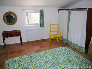 South France - Upper Var - 2 Bedroom - Villa accommodation - bedroom 1 (PR-744) photo 4 of 6