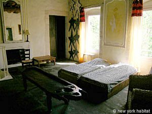 Sud de la France - Avignon et sa r&eacute;gion - T6 appartements location vacances - chambre 1 (PR-745) photo 6 de 8