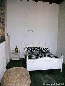 Sud de la France - Avignon et sa r&eacute;gion - T6 appartements location vacances - chambre 3 (PR-745) photo 1 de 3