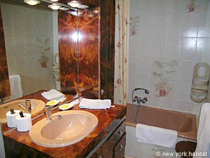 Sur de Francia - Riviera Francesa - Estudio alojamiento - ba&ntilde;o (PR-748) photo 2 de 3
