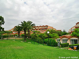 South France 1 Bedroom accommodation - other (PR-749) photo 10 of 15