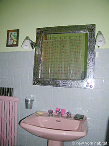 South France - French Riviera - 1 Bedroom accommodation - bathroom (PR-751) photo 2 of 5