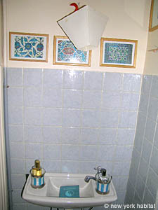 South France - French Riviera - 1 Bedroom accommodation - bathroom (PR-751) photo 5 of 5