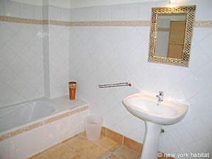 South France 3 Bedroom - Villa accommodation - bathroom 1 (PR-754) photo 1 of 4