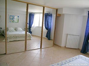 South France 3 Bedroom - Villa accommodation - bedroom 2 (PR-754) photo 3 of 4